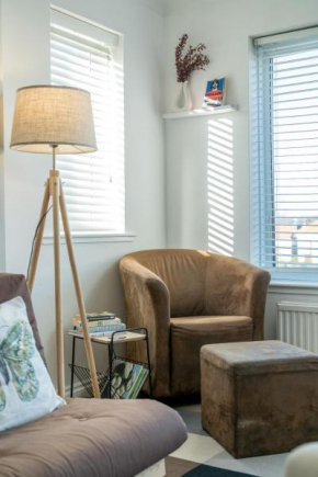 Madika Homes - Contractor Stays near Edgware Tube Station with Free Parking